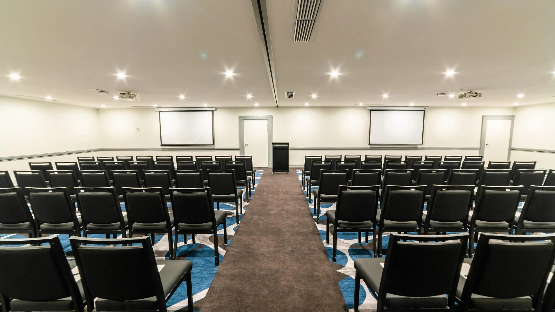 Pullman Cairns International Hotel